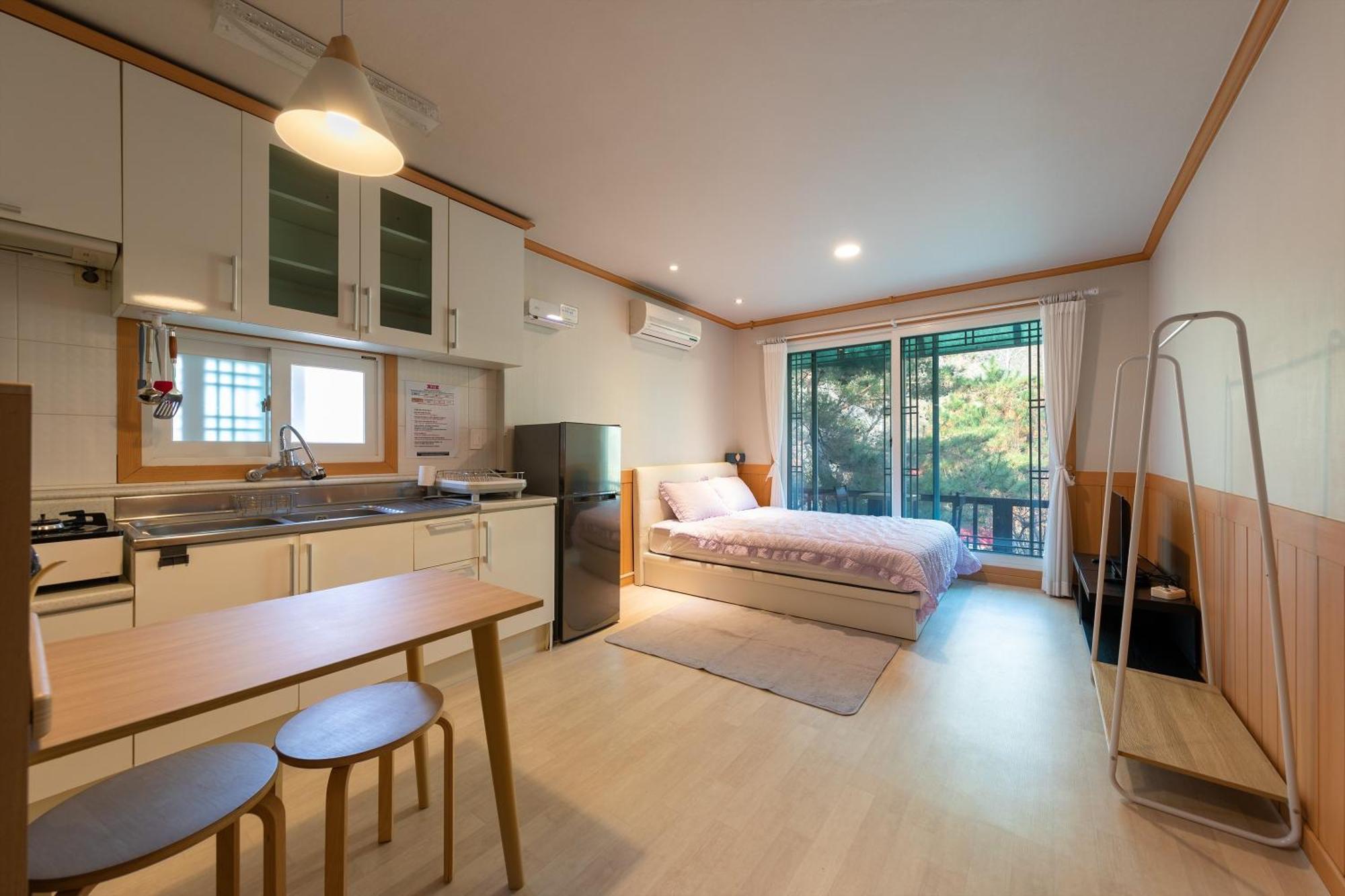 Hongcheon Nolleowa Aegyeondongban Pension Экстерьер фото